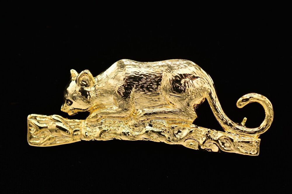 Vintage Cat Pin Brooch Hunting Fish Tree Branch Brushed Gold NOS 1980s BinA5